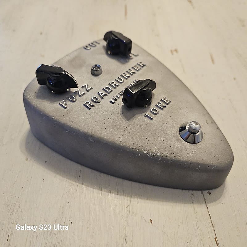 ギター Roadrunner Super Sonic Fuzz Road Runner Super Sonic Fuzz | Reverb Canada