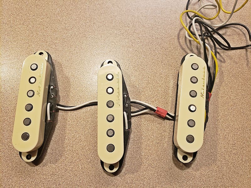 Fender 099-2115-000 Vintage Noiseless Stratocaster Pickup Set | Reverb