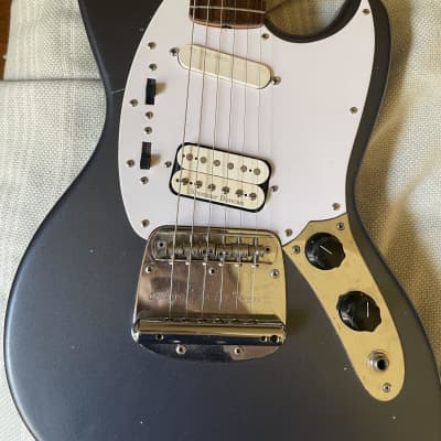 週末お値下げFender Jag-Stang（日本製・オリジナル)1990年代製 週末お値下げFender Jag-Stang（日本製・オリジナル)1990年代製 週末お