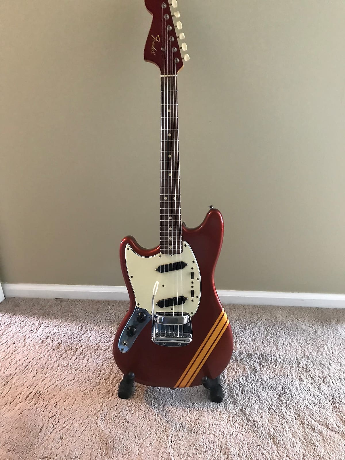 Left handed squier deals mustang