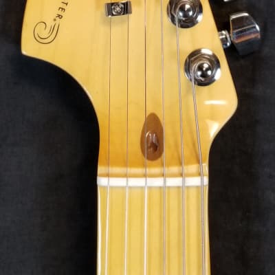 Fender American Professional II Jazzmaster Left-Hand, Electric Guitar Maple Fingerboard, Miami Blu image 9