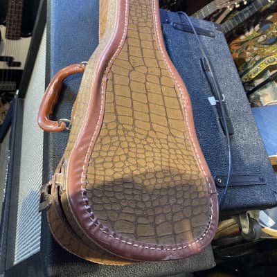 Vintage Gibson? Lifton? Unknown? Faux Gator Soprano Ukulele Case 1950s? - Brown Alligator 🐊 image 4
