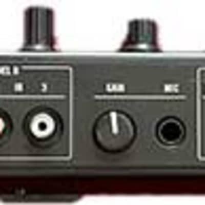 Native Instruments Traktor Kontrol S4 DJ Controller w case image 4
