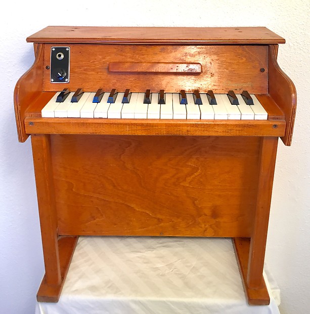 Casspinette shop toy piano