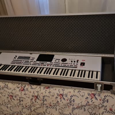 Korg Pa4X 76-Key Professional Arranger 2010s - Black image 3