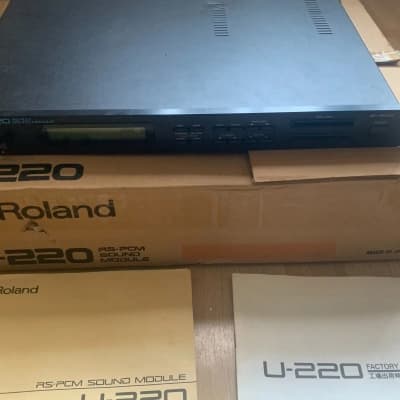 Roland U-220 RS-PCM Sound Module 1989 - 1992 - Black