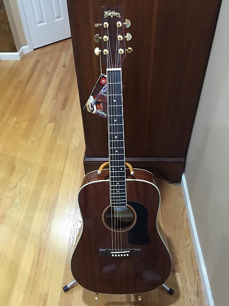 Washburn d100m store acoustic guitar