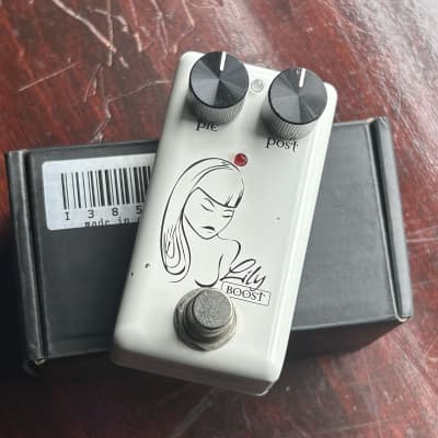 Reverb.com listing, price, conditions, and images for red-witch-seven-sisters-lily