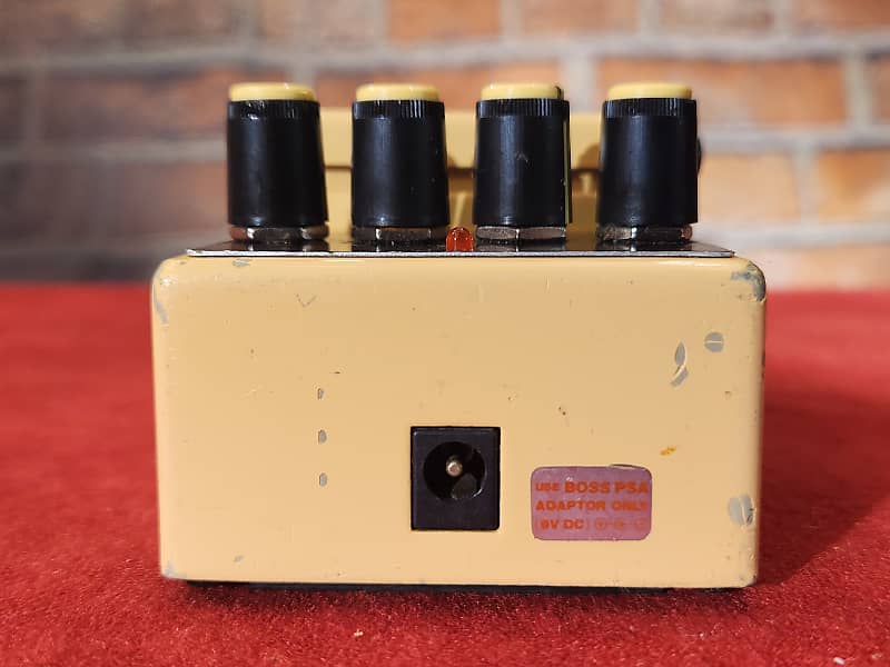 Boss AW-2 Auto Wah | Reverb