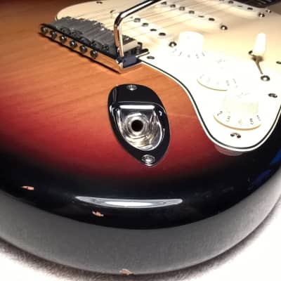 2004 Fender American Standard Stratocaster -- 3-Color Sunburst; Rosewood Fretboard image 17