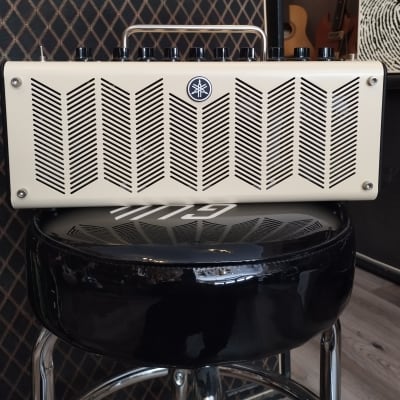 Yamaha THR10 10-Watt 2x3