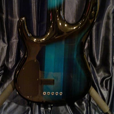 CARVIN *5-String Bass Guitar *NECK-THRU*ACTIVE-TONE *Gig-Bag*Made-in-USA* image 5