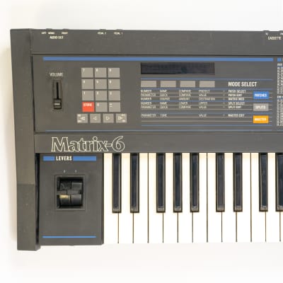 Oberheim Matrix 6 - 61-Key Keyboard / Synthesizer - Vintage image 5