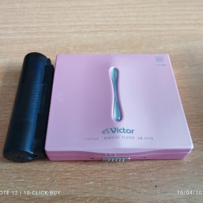 Victor XM PX 70 2000 - Victor Walkman Portable Mini Disc Player XM PX 70 pink Working video test image 2