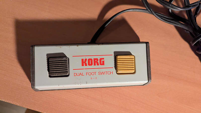 Korg S-2 dual foot switch image 1