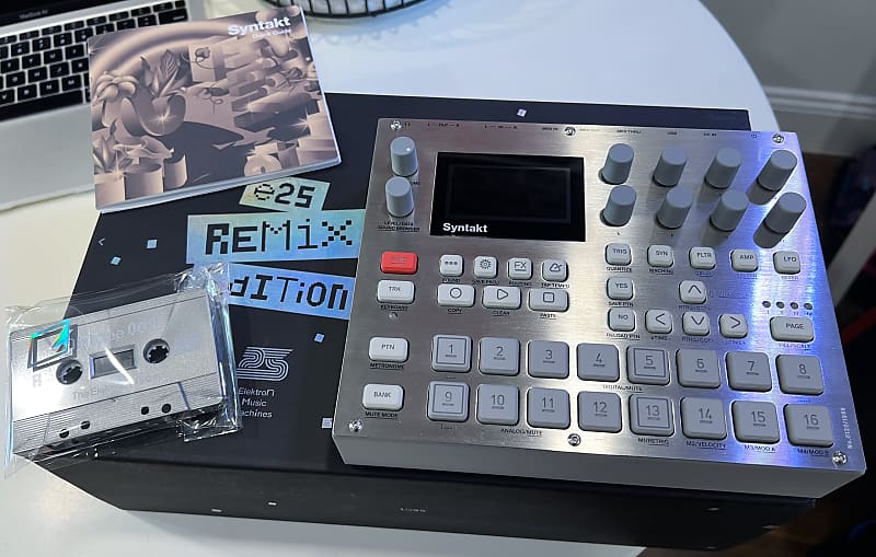 Elektron SYNTAKT e25 Remix Edition drum machine / synth
