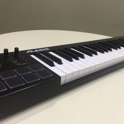 Alesis V49 Drum Pad/49-Note Keyboard USB MIDI Controller