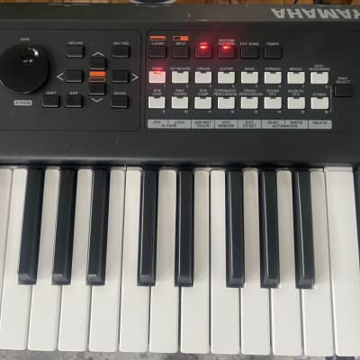Yamaha MX49 Synthesizer - Black image 3