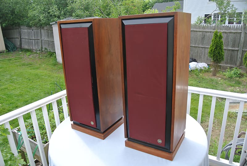 Pickup Mass - Large Vintage KLH Reasearch Ten SCX3 Floor Standing Wood Speakers Emit  			