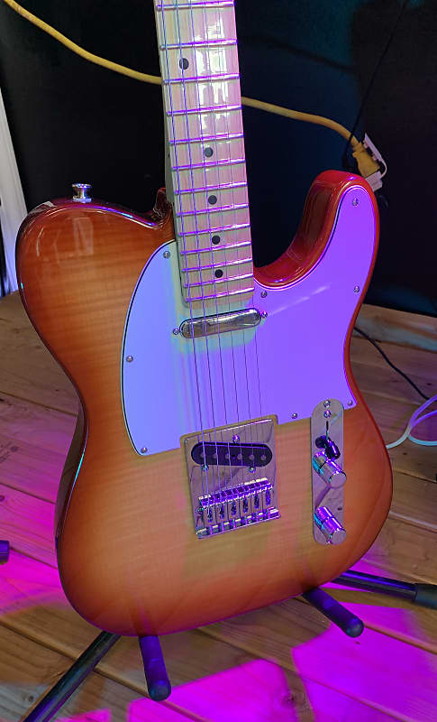Fender Telecaster  2020 Sunburst image 1