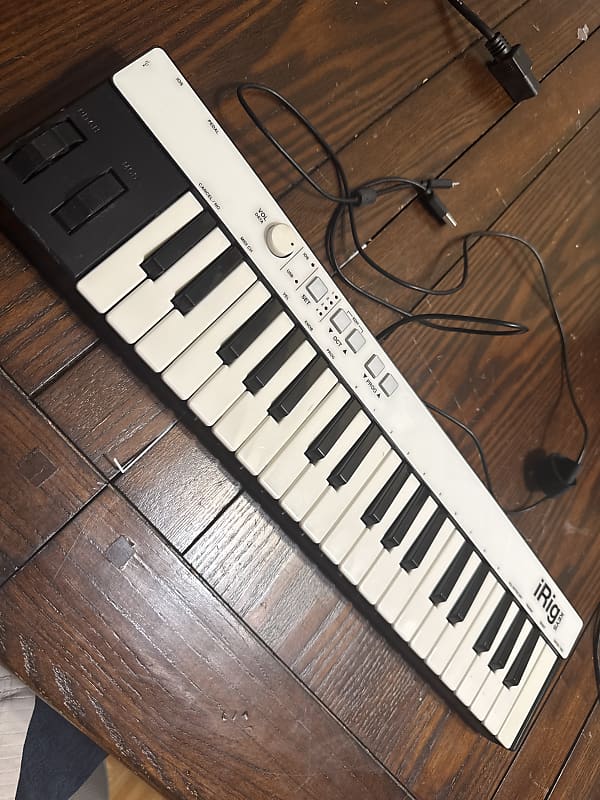 IK Multimedia iRig Keys 37-Key Mobile MIDI Keyboard Controller w