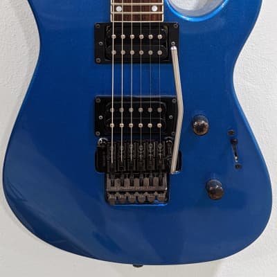 Chatting Bird - Design by Caparison CDE-HH (Dellinger clone