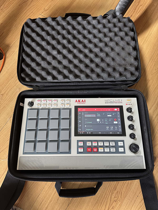 Akai MPC Live II Standalone Sampler / Sequencer Retro