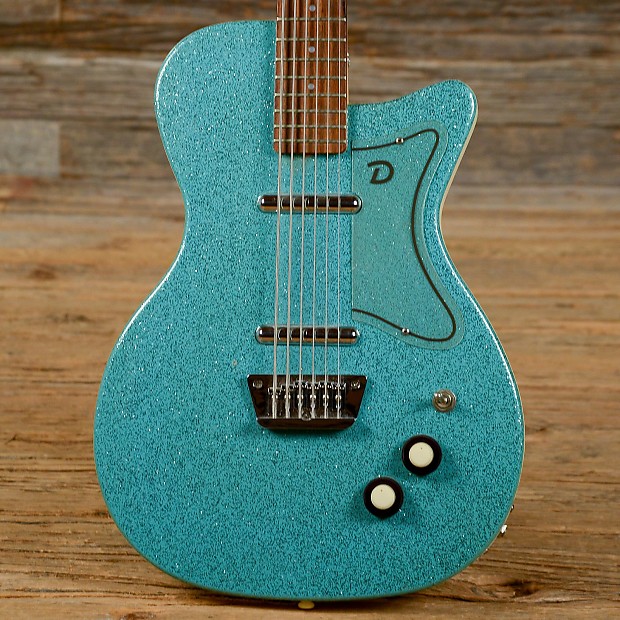 Danelectro bass clearance vi