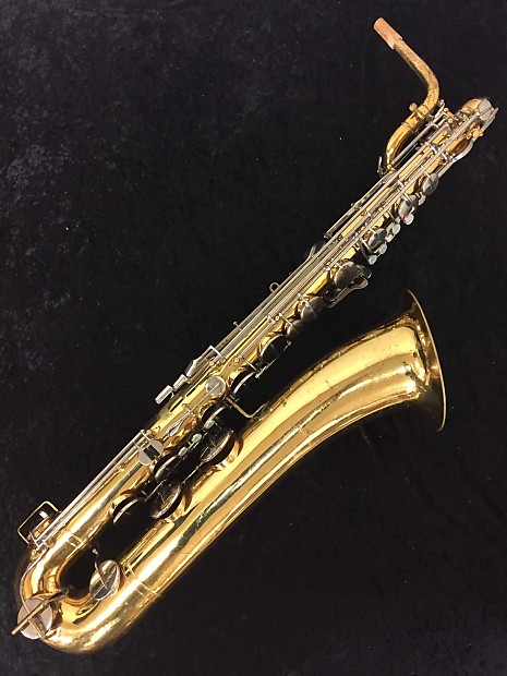 Levante LV-BS4105 Eb Baritone Saxophone with Flight Case Included