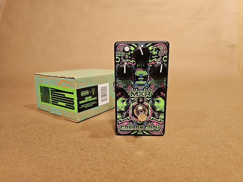 MXR ILD169 I Love Dust Limited Edition Carbon Copy 2018 - Green/Pink Graphic image 1