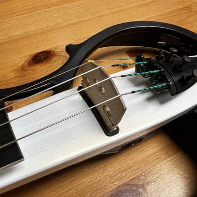 Yamaha SV-200 Studio Solid Body Violin image 7
