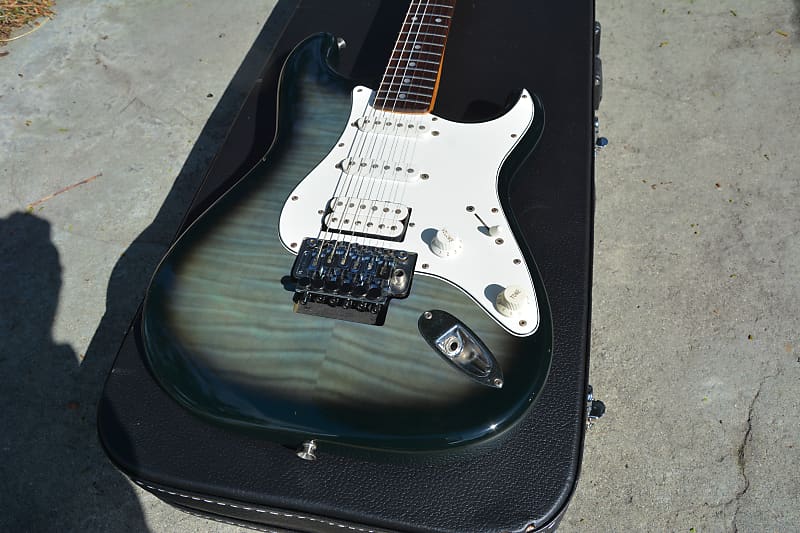 1993-1994 Fender Stratocaster HSS Foto Flame with Floyd Rose