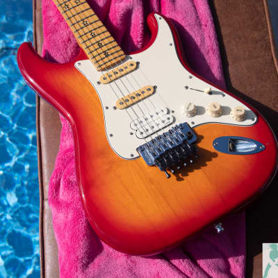 1995 Fender STR-135RS Richie Sambora Signature Stratocaster w Original Floyd Rose - Cherry Sunburst - Made in Japan (FujiGen) Pro Set Up! (Perfect Frets/Intonation/Action) for sale