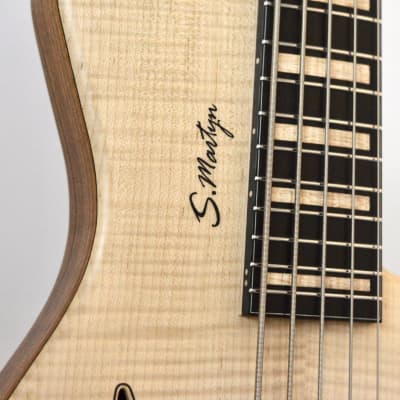 S. Martyn Concert 2024 - Headless Hollow Body Satin Quilted Maple 5 strings 32” Scale 18mm Spacing 7.4lbs image 4