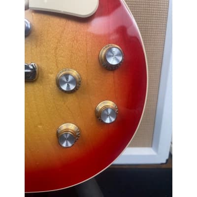 Gibson Les Paul 70s Deluxe 70S Cherry Sunburst (1) image 3