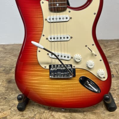 Squier Vintage Modified Stratocaster Vintage Blonde