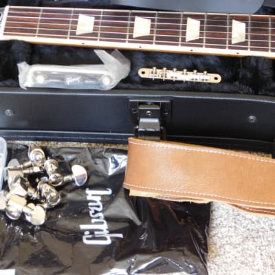 Gibson Les Paul Classic 2022 Honey Burst image 21