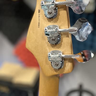 Fender American Deluxe Dimension iv  2014-15 Cayenne burst image 5