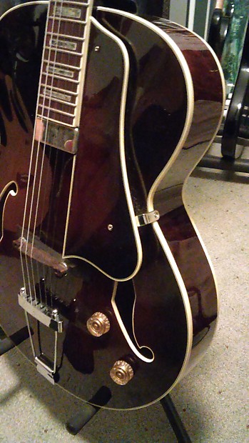 Ibanez Artcore Archtop/ Jazz Box AF 84E DVS with Hard Shell