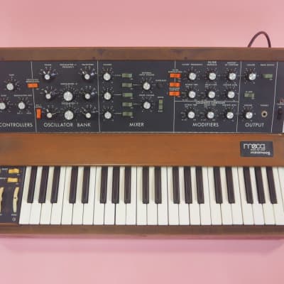 Moog Minimoog Model D serial 2xxx, pro serviced.