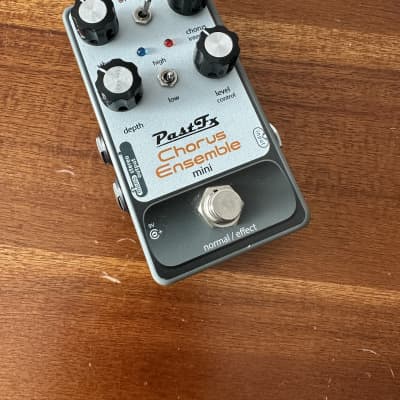 PastFx Chorus Ensemble MN3007 Mini NOS Panasonic chip Vibrato ( Ce-1 / Ce 1  / Ce1 Clone )