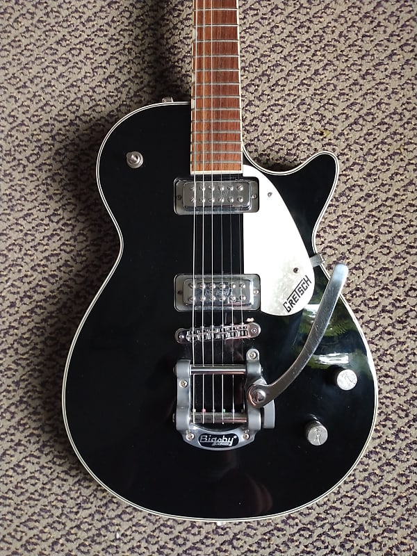 Gretsch G5235T Electromatic Pro Jet w/ Bigsby Black Top / Walnut Stain |  Reverb