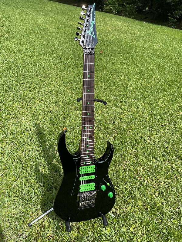 Ibanez UV7 Steve Vai Signature Universe