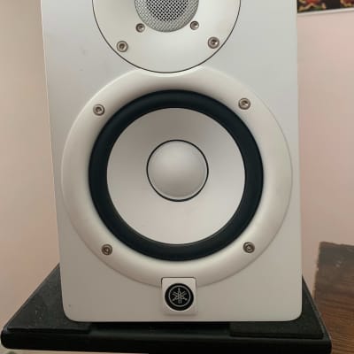 Yamaha HS5 5" Powered Studio Monitor (Pair) 2015 - Present White image 2