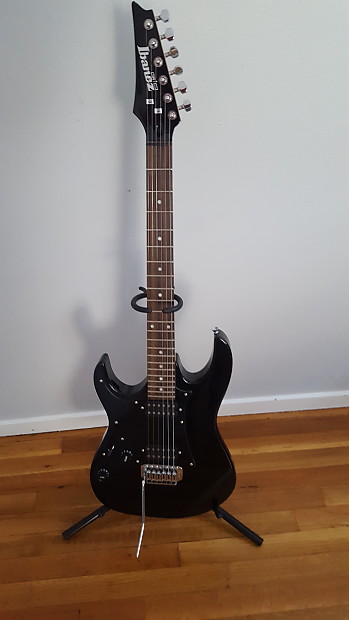 Ibanez Gio GS080113139 Left Handed Electric Guitar w Whammy Bar and Soft Case Included
