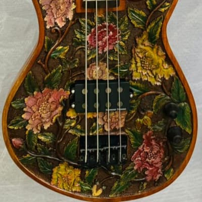 ベース Valiant Guitars TNT-4 WILD FLOWERS ベース Valiant Guitars