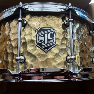 Mint SJC 6.5" x 14" Alpha Brass Snare Drum - Polished Hammered Brass