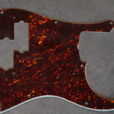 Fender real vintage early 1960s Precision Bass scratchplate =looks great but was cut out at the end Bild 2