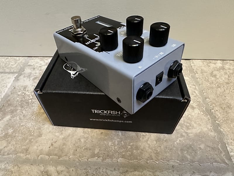 ベース Trickfish VCA Compressor Trickfish VCA Compressor | Reverb