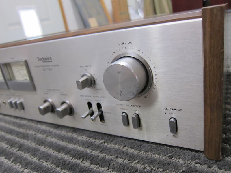 Technics SU-7300 Stereo Amp VU Back Lit VU Meters, Phono, Ex Sound, Japan  1970s